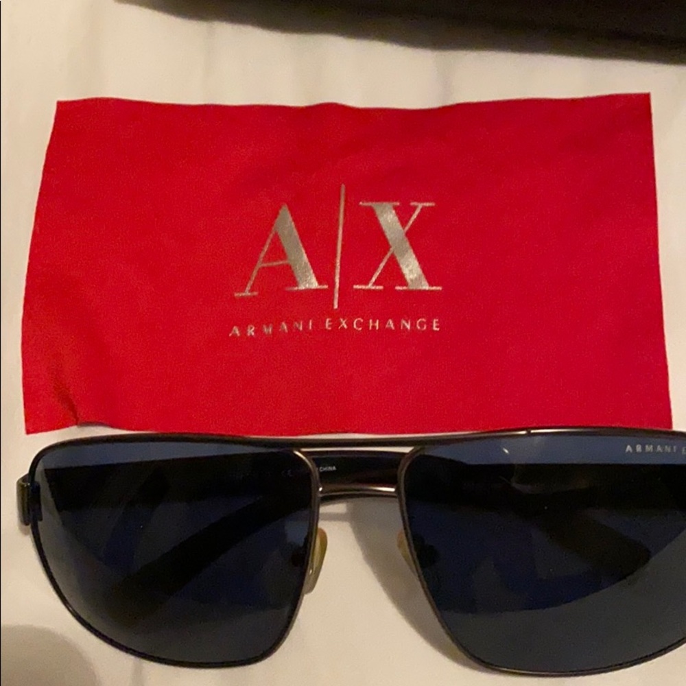 Sunglasses - Picture 2 of 6